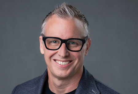 Human-Centered Digital Leadership in Hospitality
